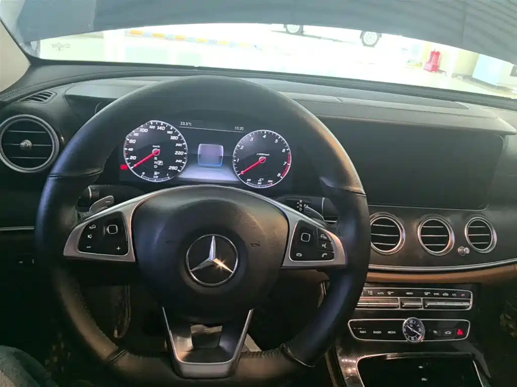 Mercedes-Benz E-Class 2016 E 200 L Sport Type фото 10