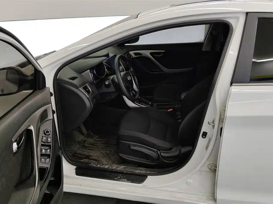Hyundai Langdong 2013 1.6L Automatic Leading фото 9