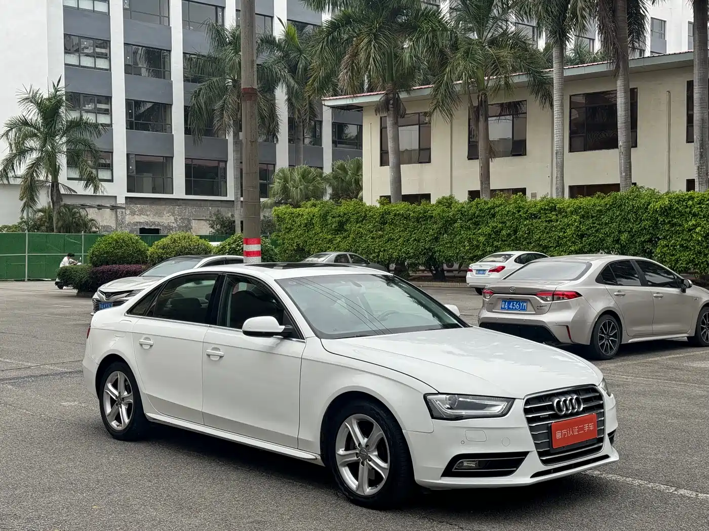 Audi A4L 2015 45 TFSI quattro Individual Sport фото 3