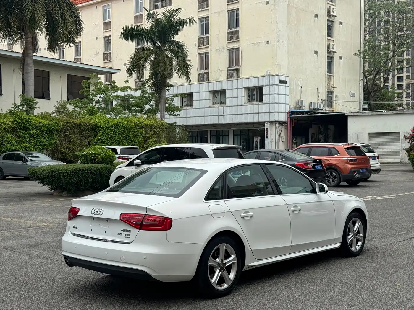 Audi A4L 2015 45 TFSI quattro Individual Sport фото 5