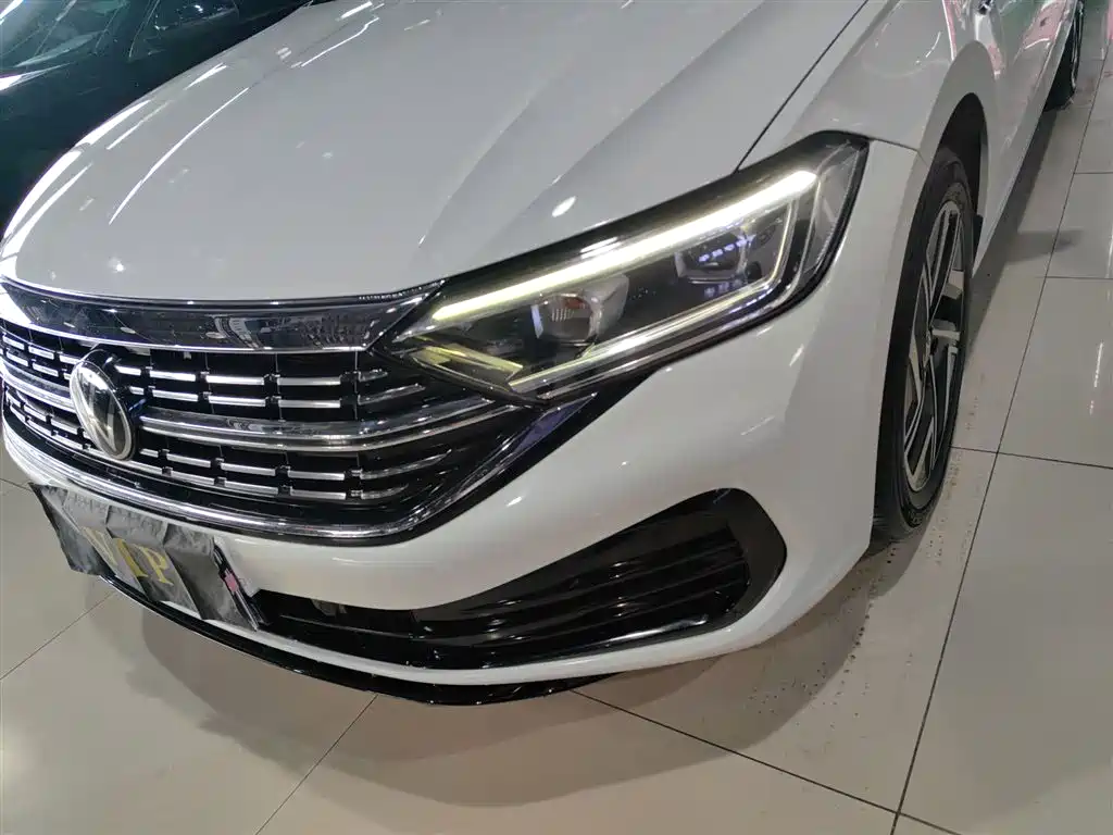 Volkswagen Sagitar 2023 Model Year 200TSI DSG Surpass Edition фото 18