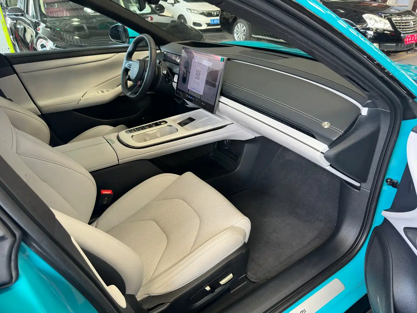 XIAOMI CAR XIAOMI SU7