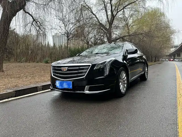 CADILLAC XTS