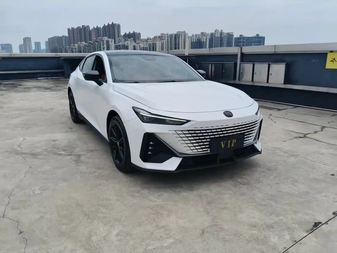 CHANGAN UNI-V