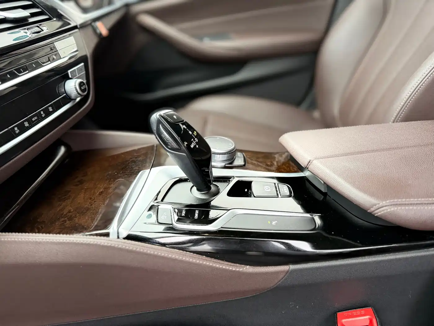 BMW 5 Series 2020 525Li Luxury Package фото 11