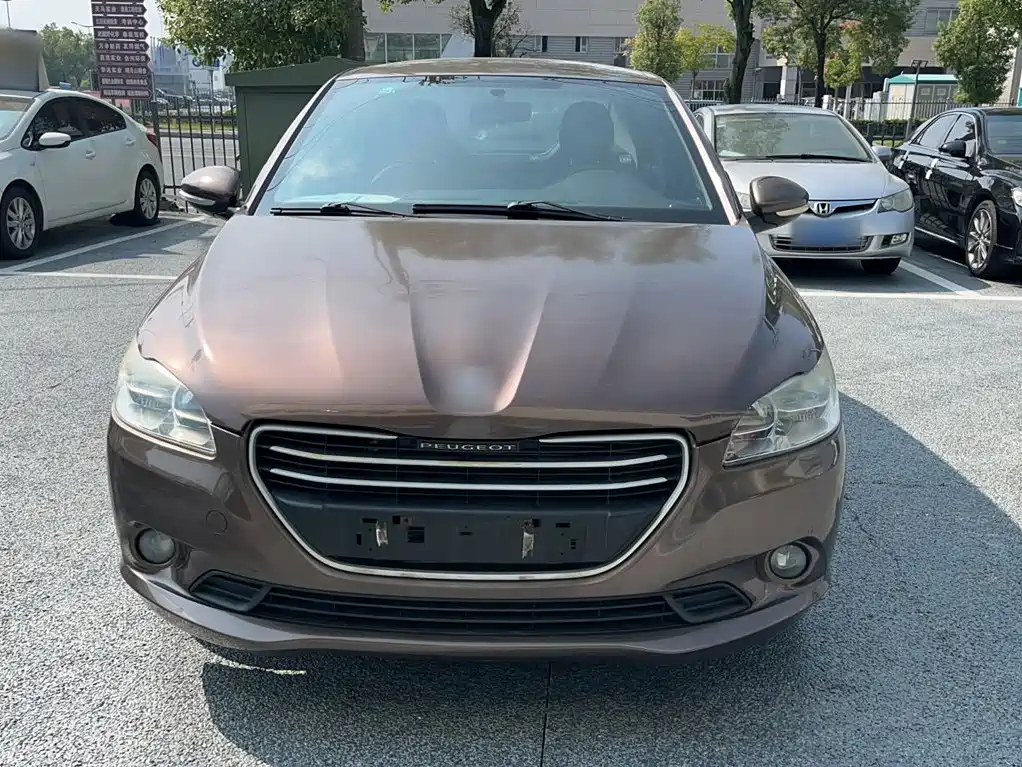 Photo 3 - Peugeot 301