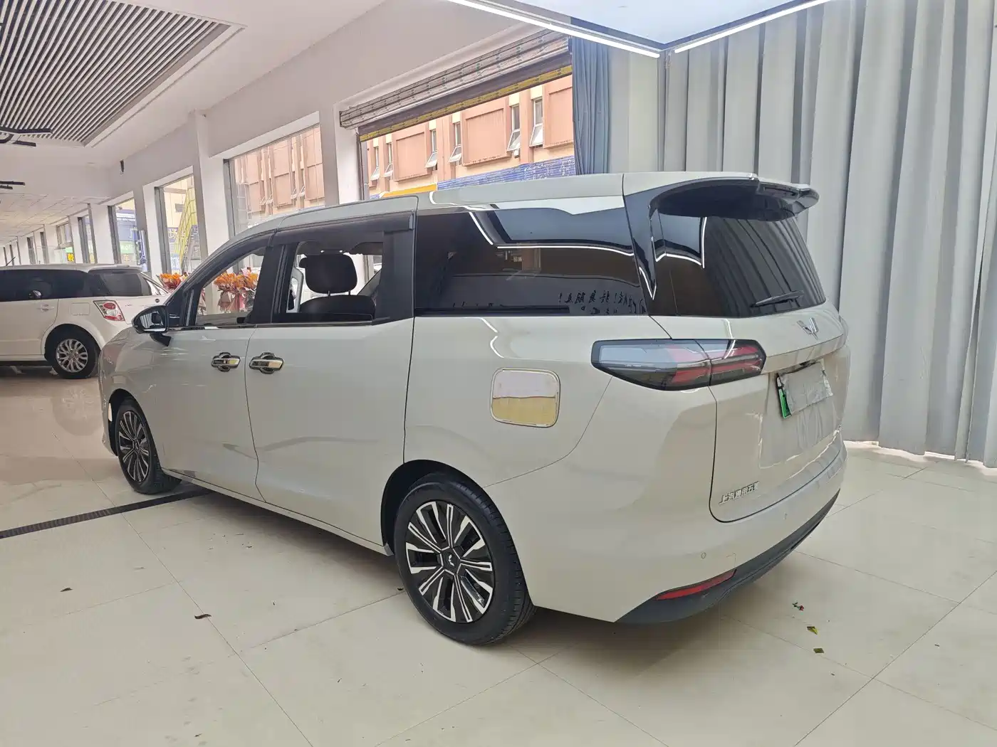 Wuling Motors Xingguang 730 New Energy 2026 2025 Model Plug-in Hybrid Base Version