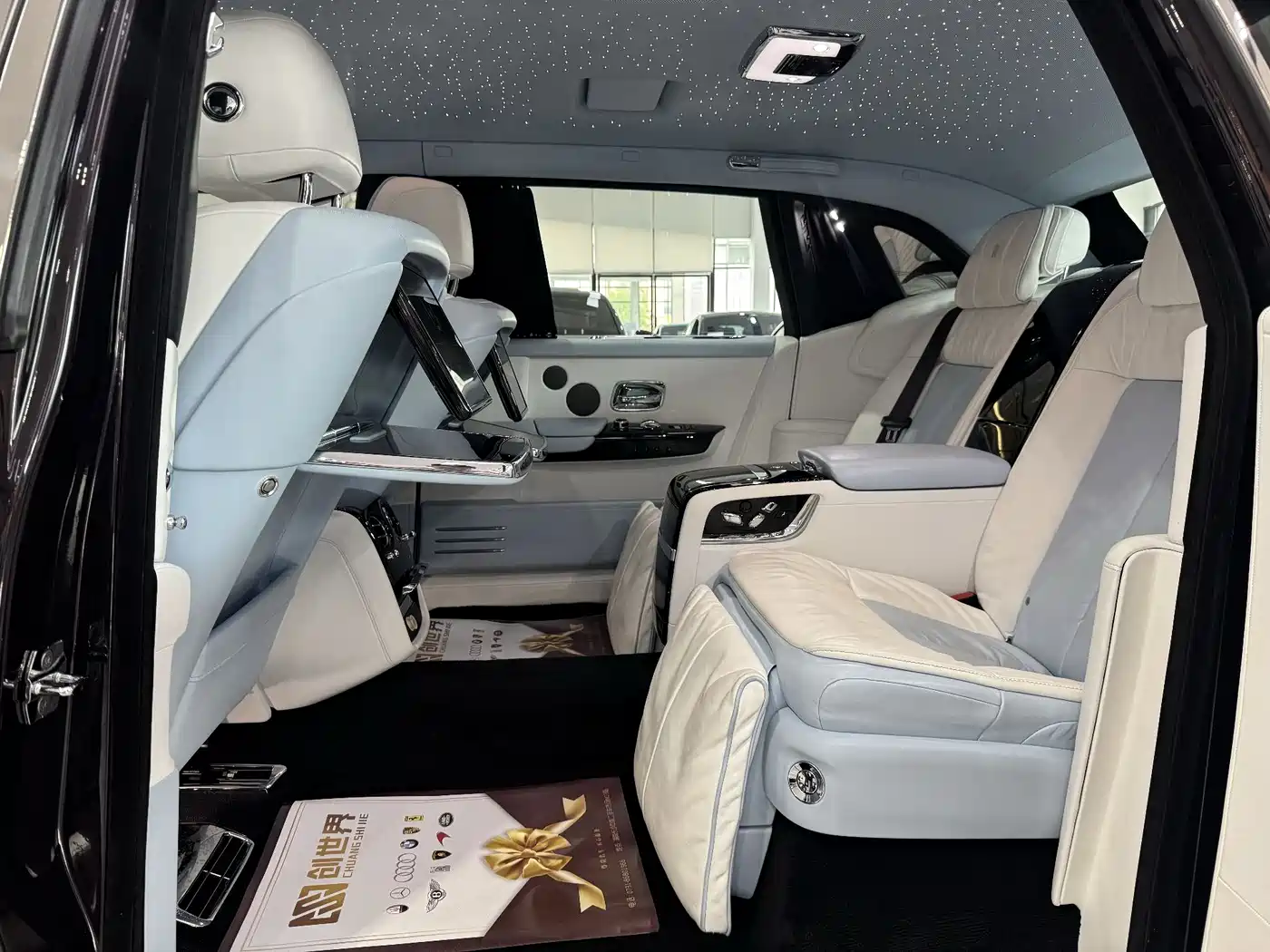 Rolls-Royce Phantom 2021 2018 6.7T Long Wheelbase Version