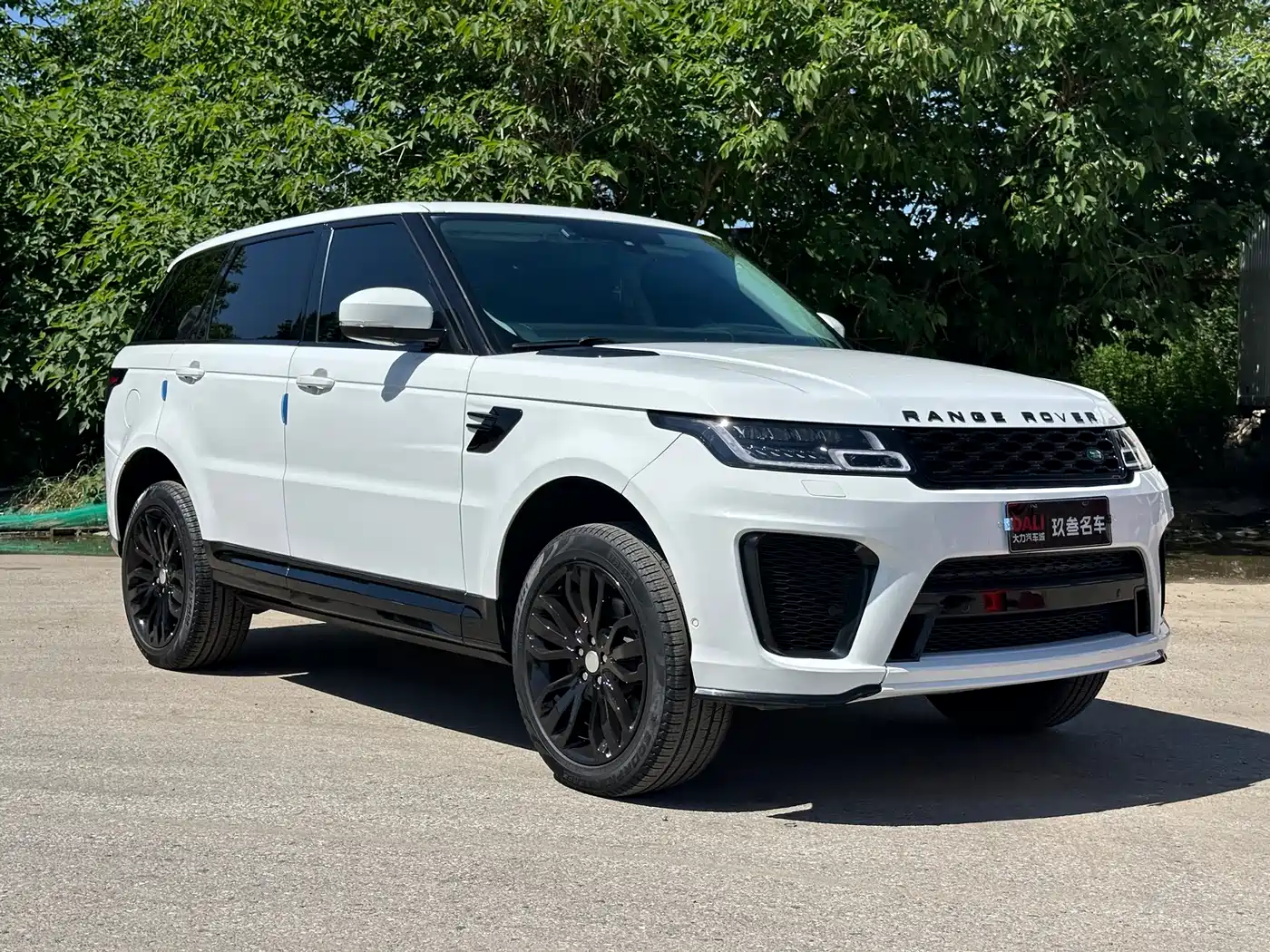Land Rover Range Rover Sport 2014 3.0 SC V6 Trendsetting Genesis Edition фото 3