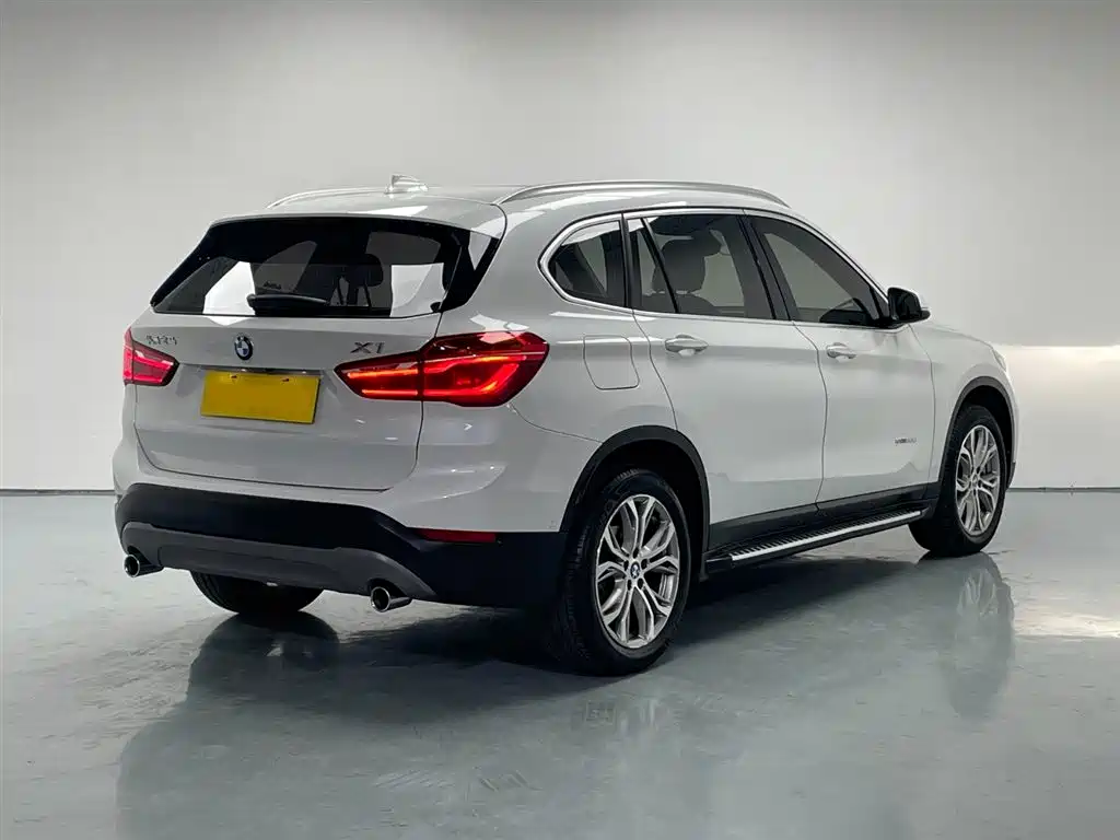 BMW X1 2018 sDrive20Li Leading Model фото 3
