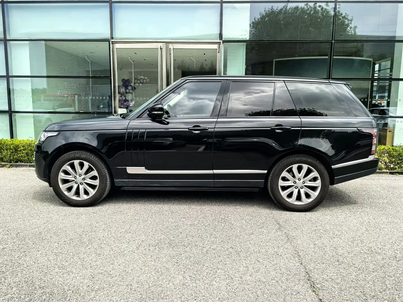 Land Rover Range Rover 2015 3.0 SC V6 Vogue фото 3