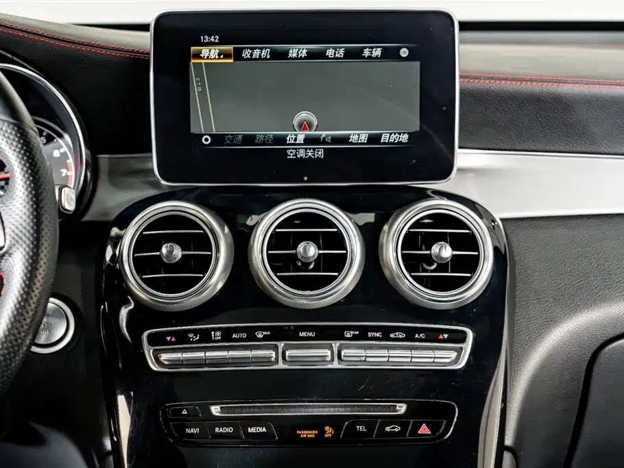 Mercedes-Benz GLC AMG 2017 AMG GLC 43 4MATIC фото 15