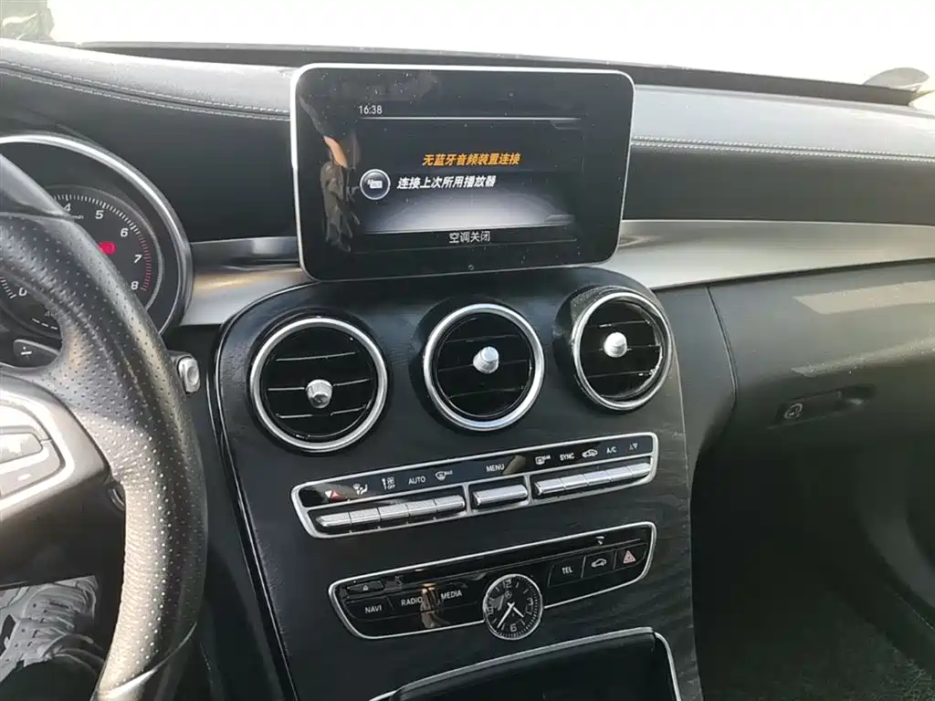 Mercedes-Benz C-Class 2017 Facelift C 200 L Sport Edition фото 13