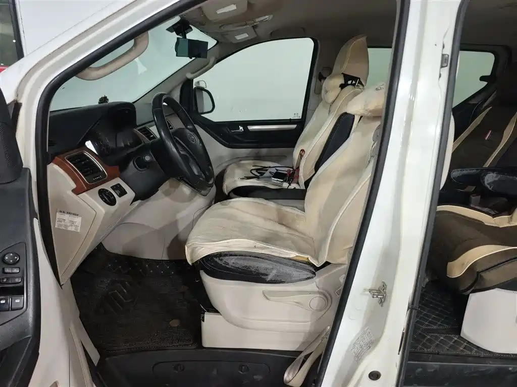 SAIC Maxus Maxus G10 2014 Model Year 2.0T Auto Luxury фото 8