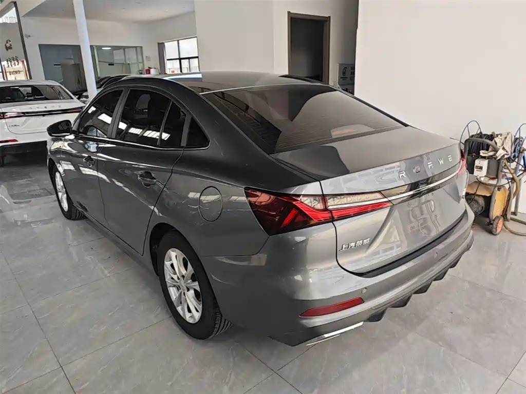 Roewe i5 2025 2023 1.5L CVT Luxury Edition