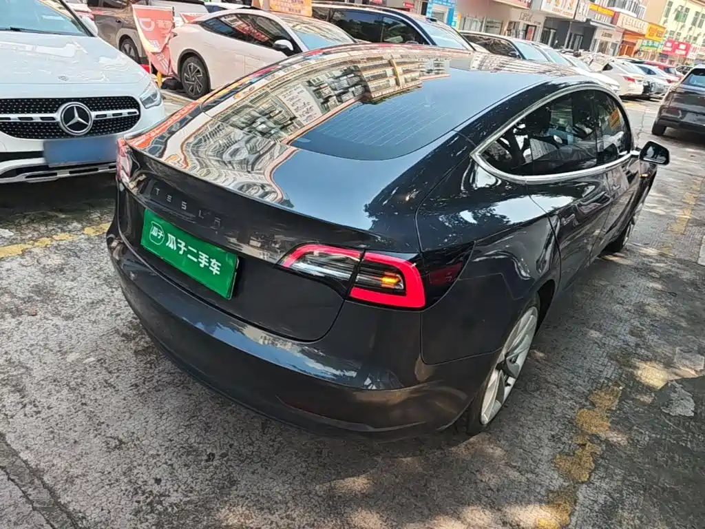 Фото 7 - Tesla Model 3