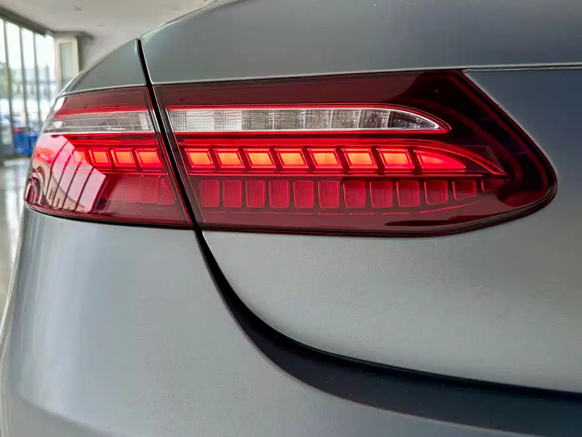 Mercedes-Benz E-Class (Import) 2023 Facelift E 260 Coupe фото 18