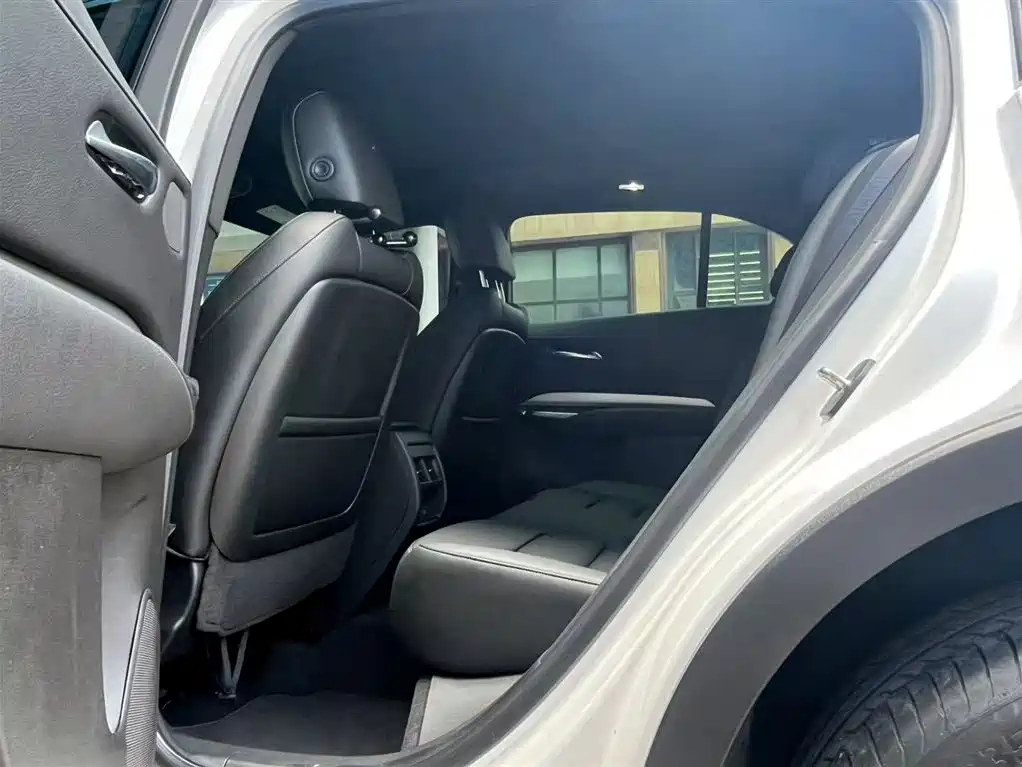 Cadillac XT4 2020 Facelift 28T 2WD Leading фото 10