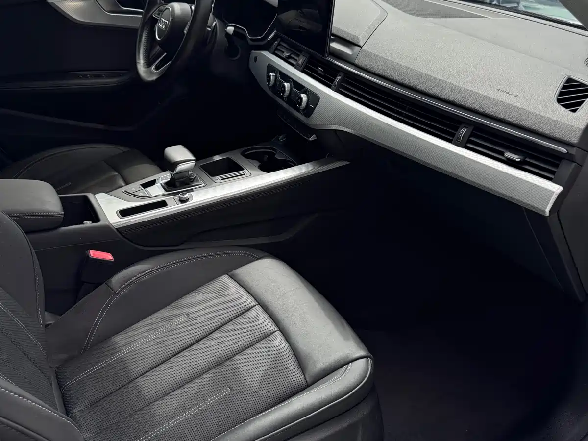 Audi A4L 2020 40 TFSI Fashion Dynamic Edition фото 10