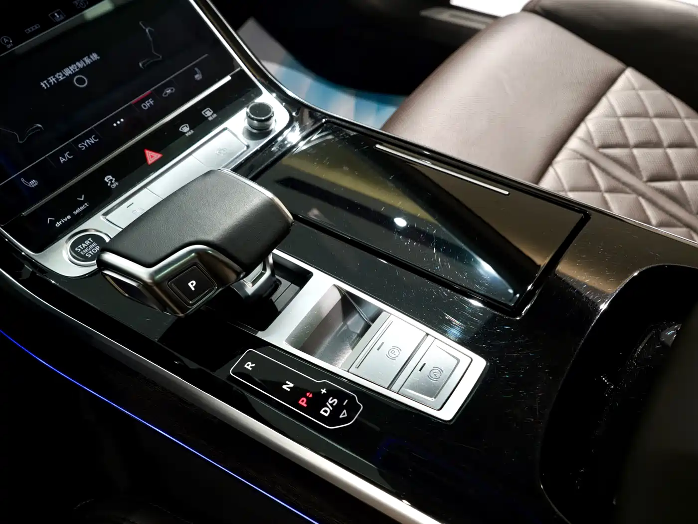Audi A8 2021 A8L 50 TFSI quattro Comfort фото 12