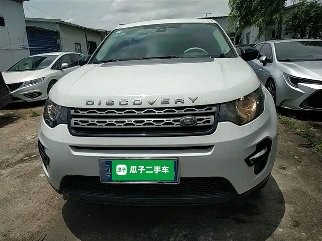 Land Rover Discovery Sport 2017 2.0T PURE фото 3