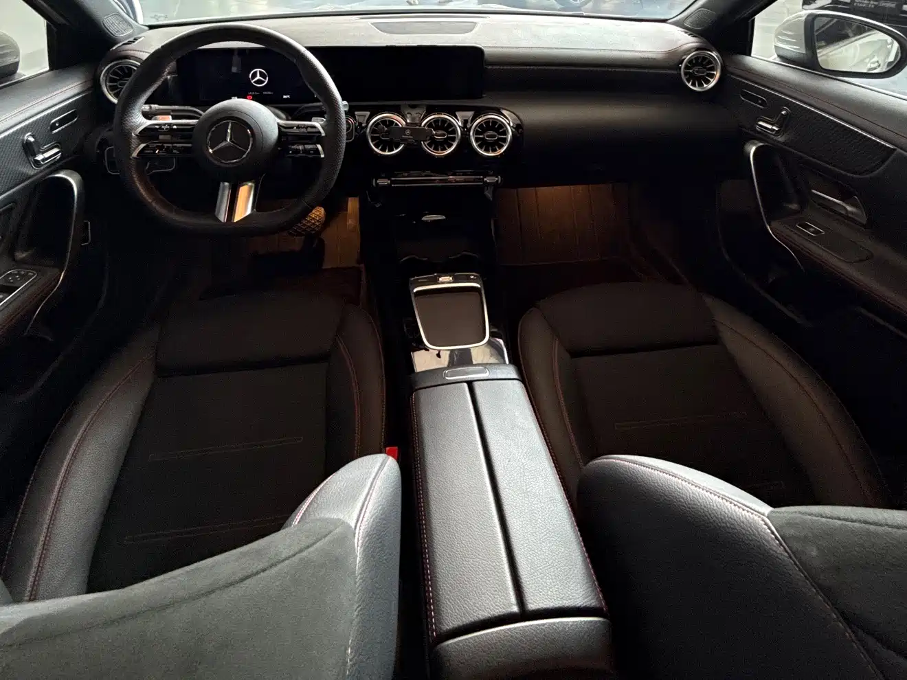Mercedes-Benz A-Class 2024 Facelift A 200 L Fashion фото 10