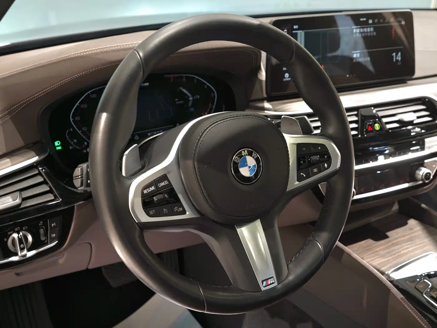 BMW 5 Series 2022 Facelift 530Li Leading M Sport Package фото 5