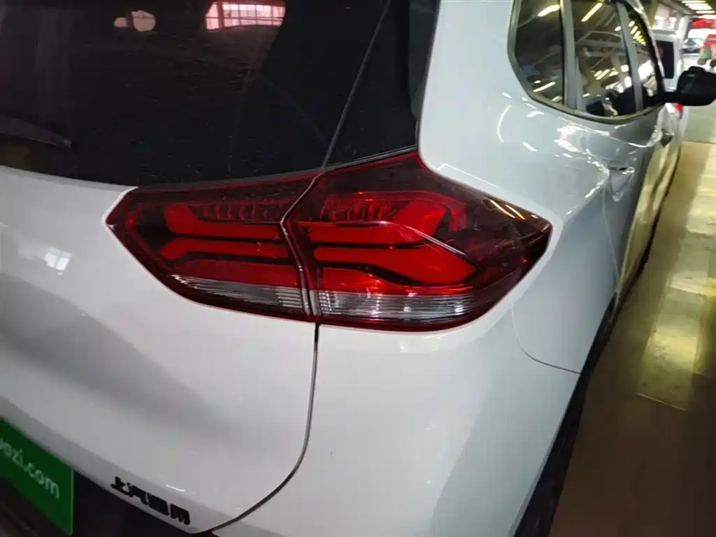 Chevrolet Trax 2019 Redline 335T CVT Extreme Edition (China VI) фото 8