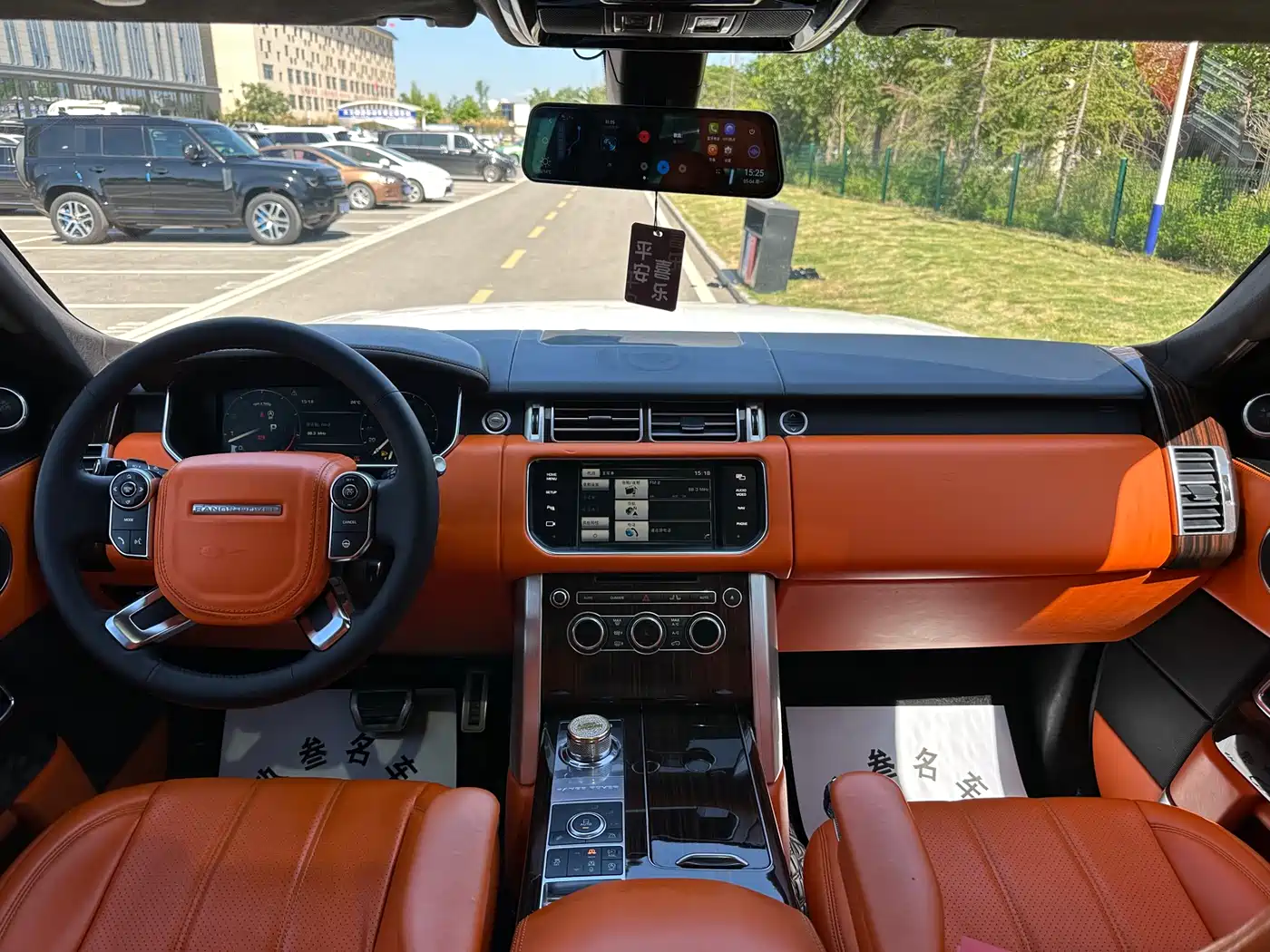 Land Rover Range Rover 2015 3.0 SC V6 Vogue SE Genesis Extended Edition фото 17