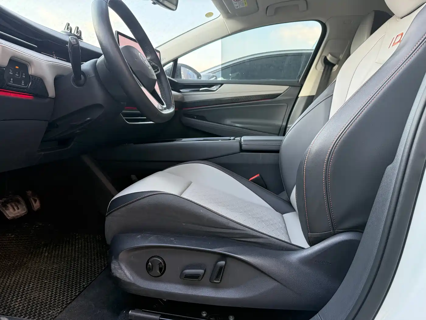 VOLKSWAGEN ID.7 VIZZION