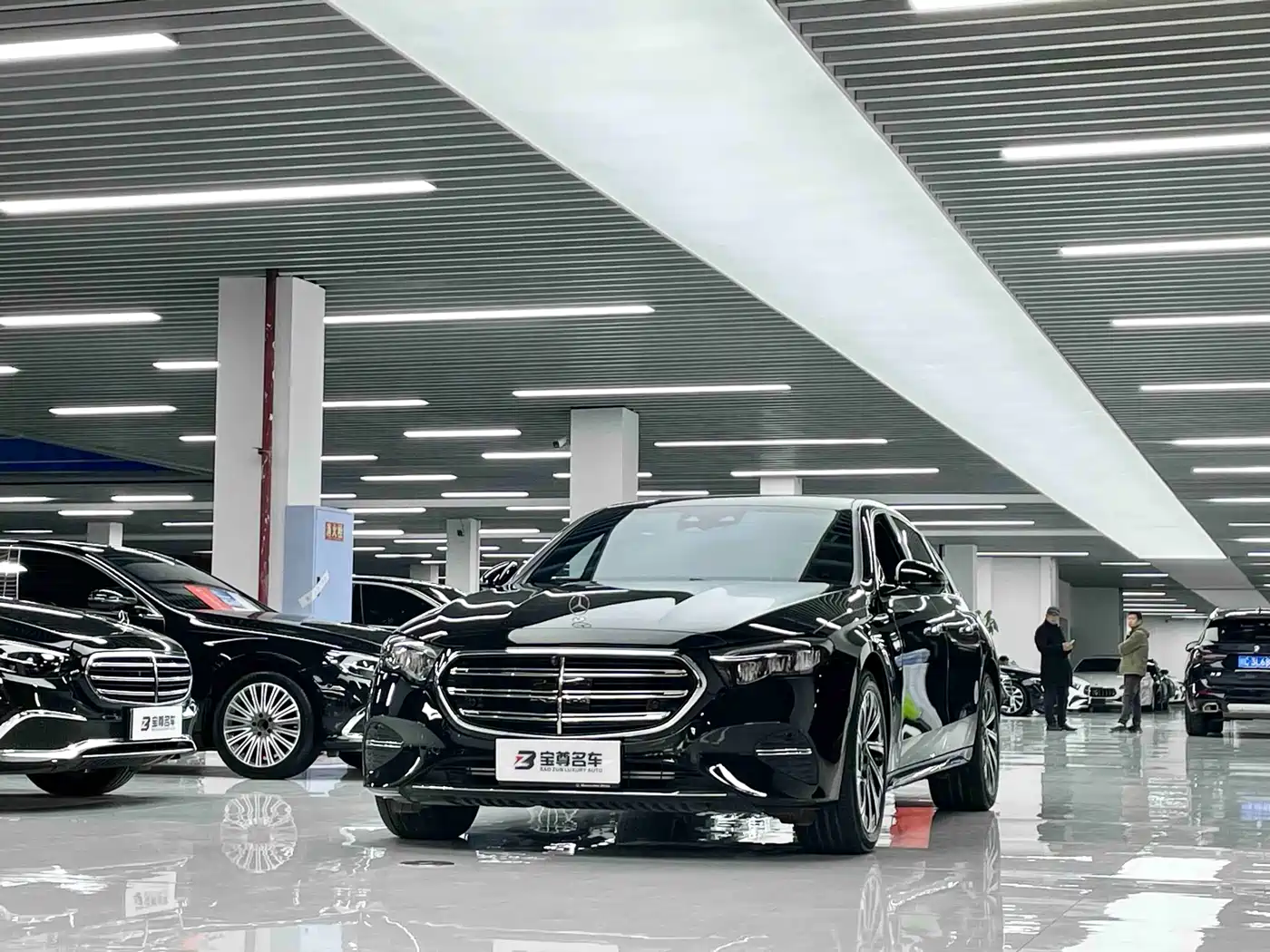 Mercedes-Benz E-Class 2025 E 300 L Luxury
