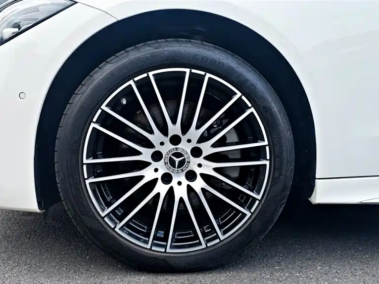 Mercedes-Benz C-Class 2025 C 260 L Sport Edition фото 8