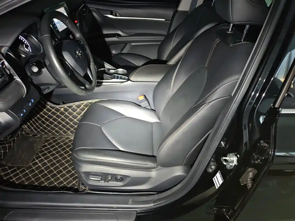 Toyota Camry 2021 Hybrid 2.5HGVP Leading Edition фото 15