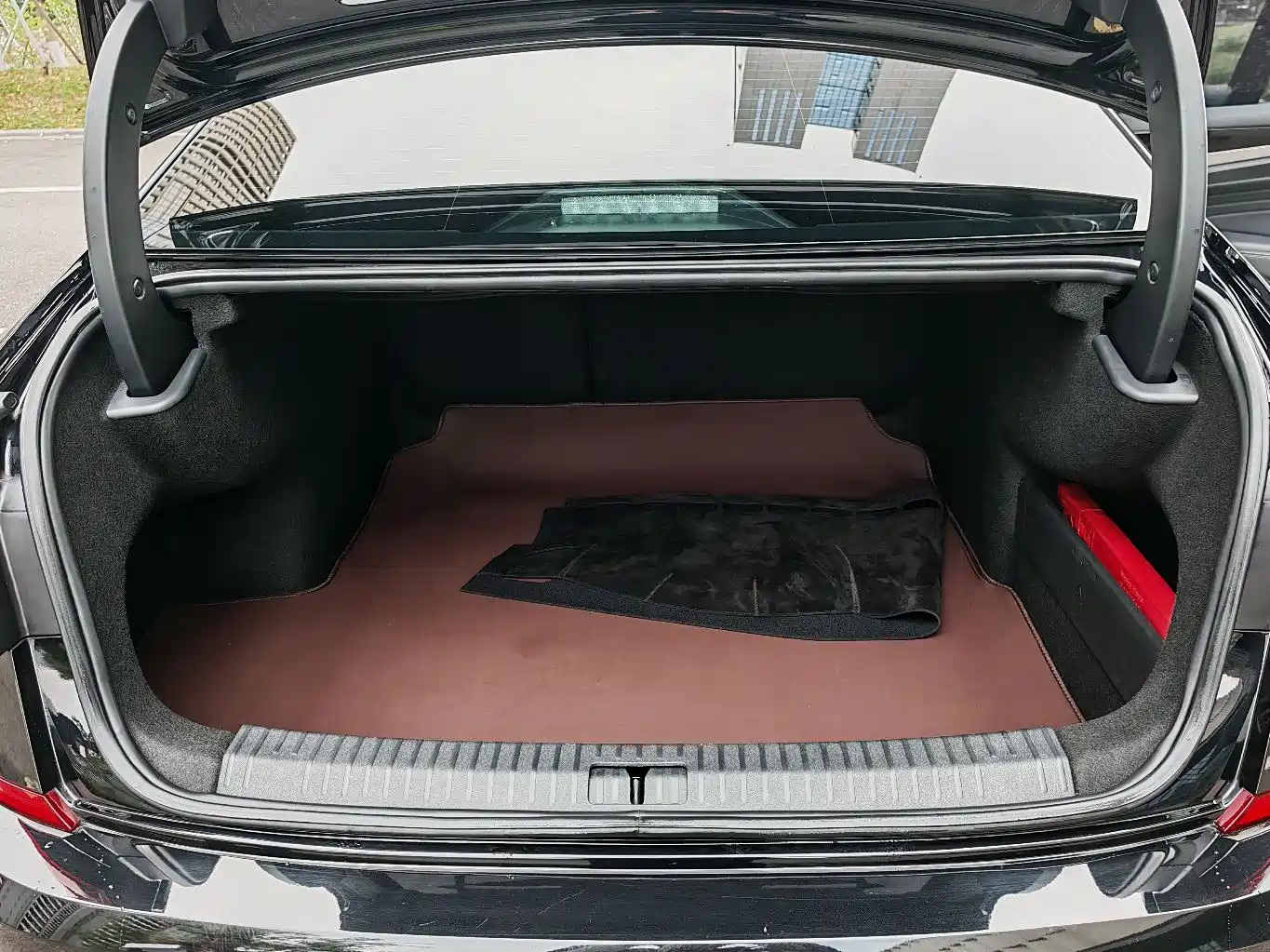 Volkswagen Passat 2024 Model 380TSI Starlight Elite фото 13
