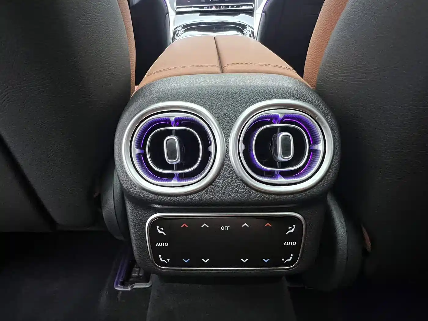 Mercedes-Benz GLC 2024 GLC 300 L 4MATIC Dynamic 5-seater фото 18