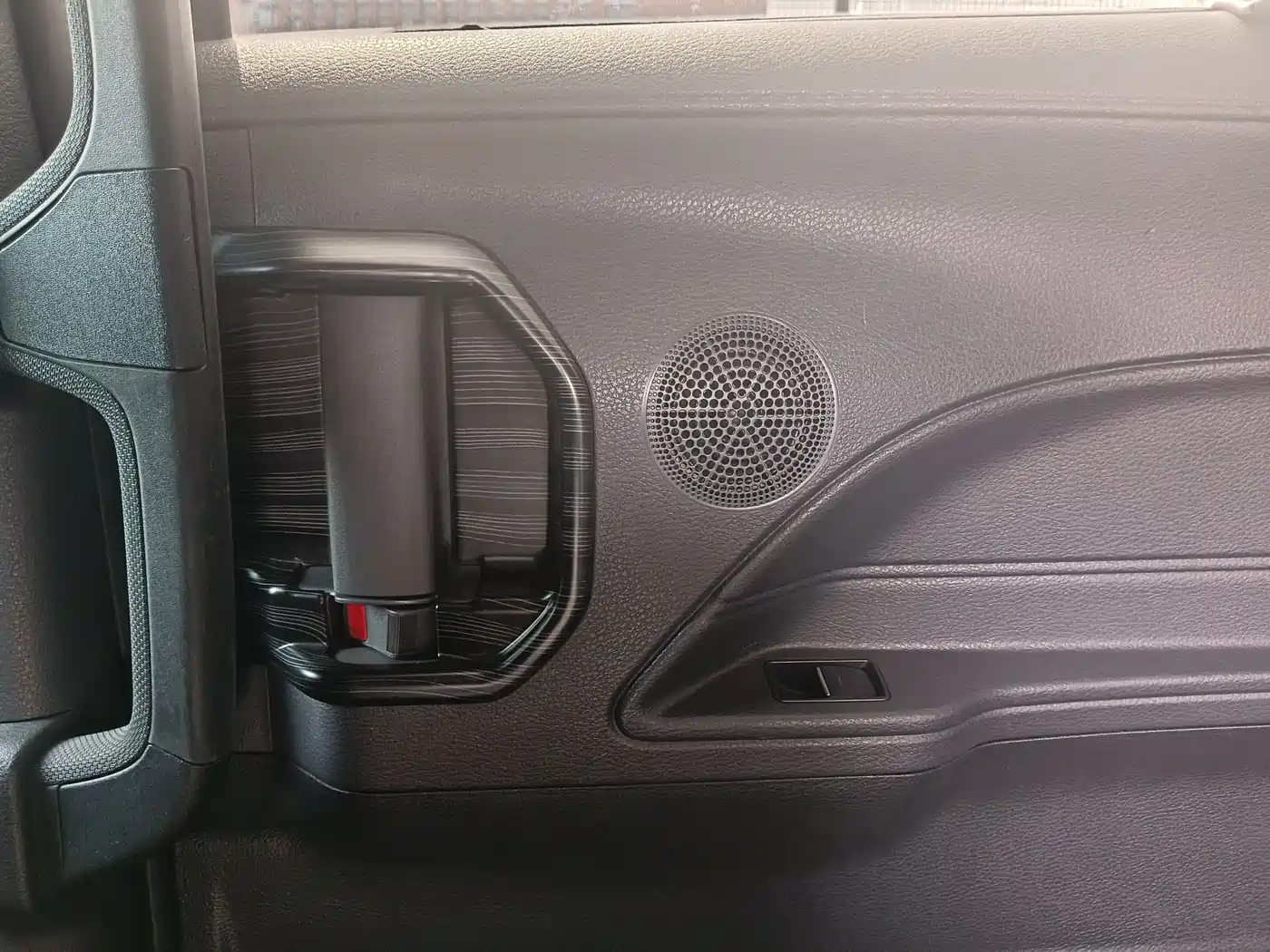 Toyota Sienna 2021 2.5L Hybrid Premium Edition фото 20