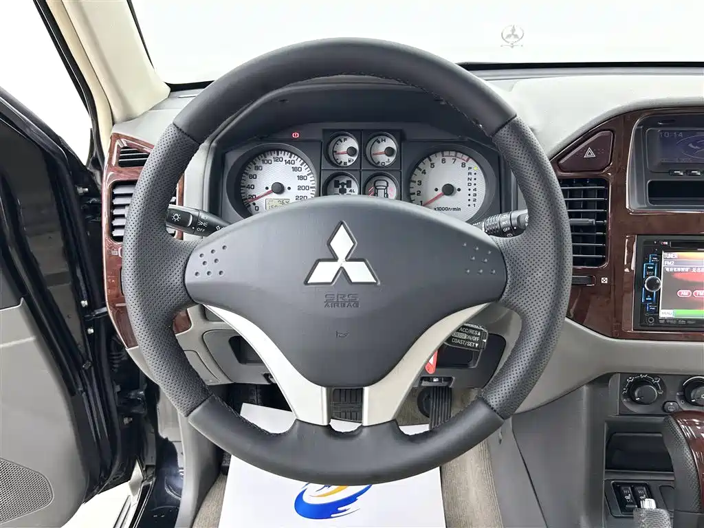 Mitsubishi Pajero 2011 Mitsubishi Pajero V73 3.0L AT GLS фото 13