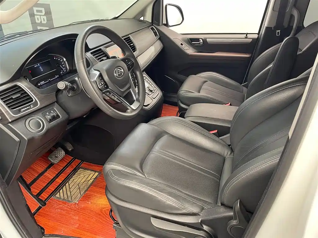 SAIC MAXUS CHASE G10