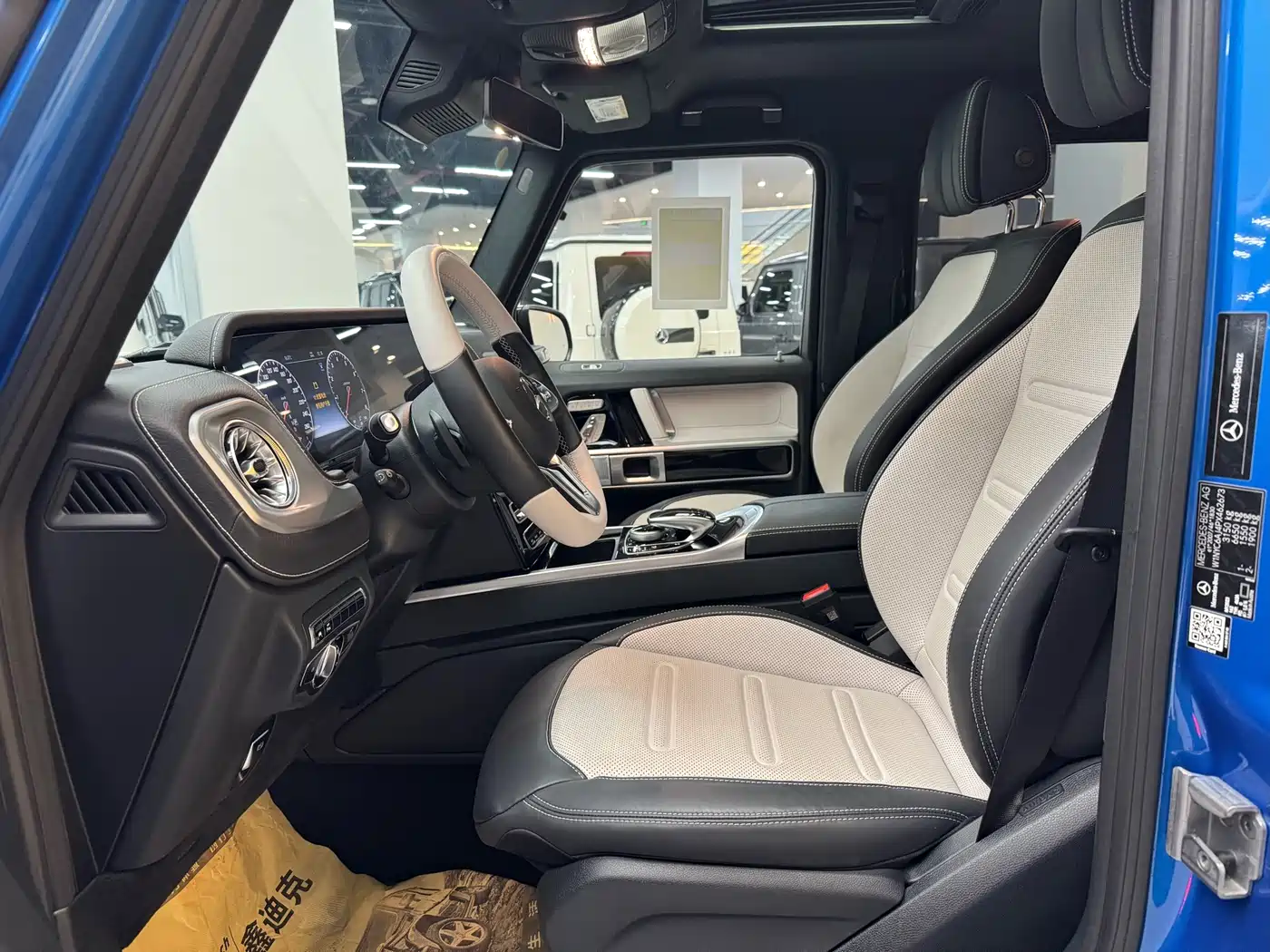 Mercedes-Benz G-Class 2024 G 500 фото 8