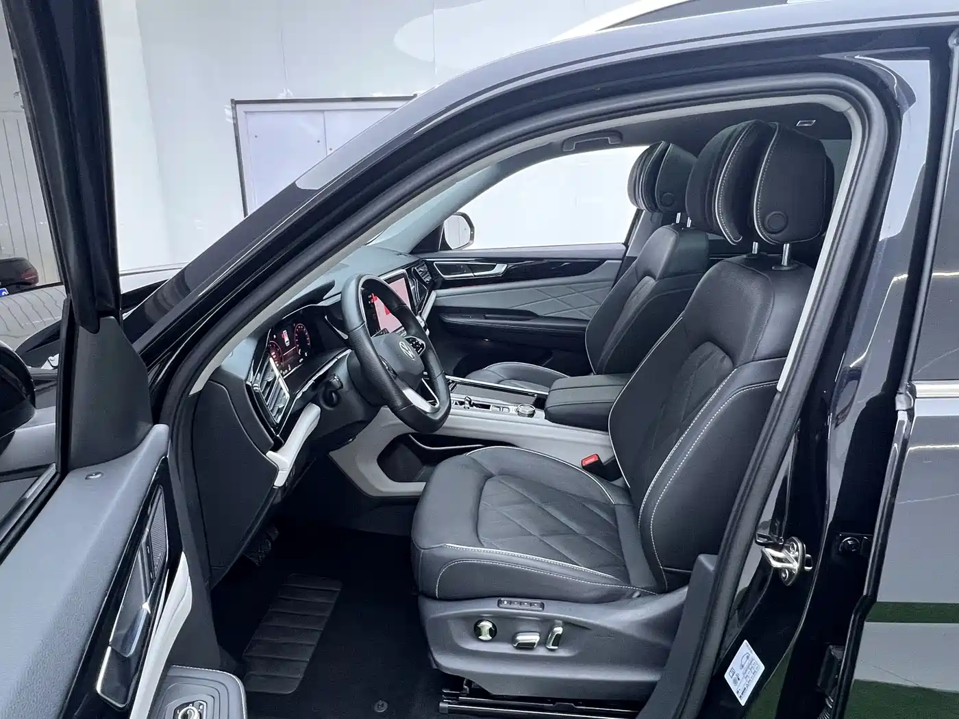 Volkswagen Teramont 2023 380TSI AWD Premium Flagship Edition фото 32