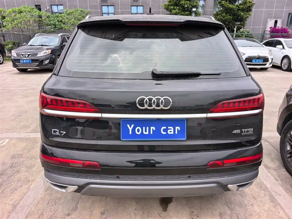 Audi Q7 2024 45 TFSI quattro S line Sport фото 5