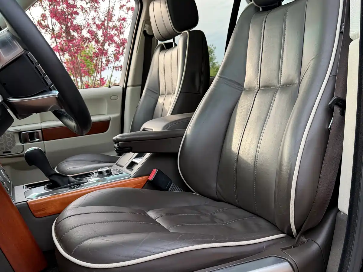 Land Rover Range Rover 2011 3.6 TDV8 фото 4