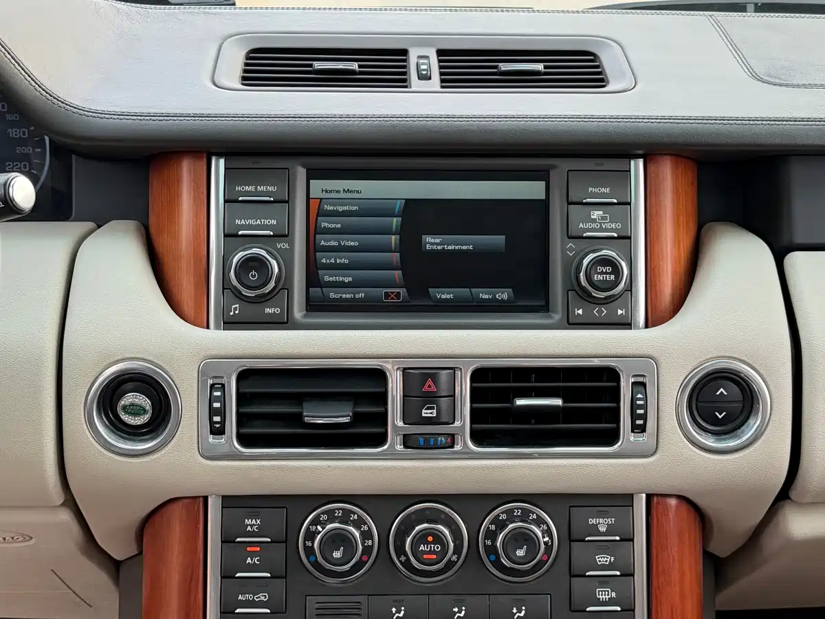 Land Rover Range Rover 2011 3.6 TDV8 фото 8