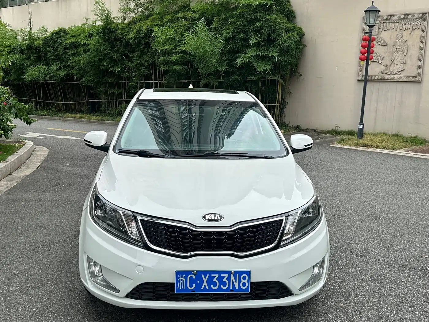 Kia K2 2013 2012 Hatchback 1.6L AT Premium