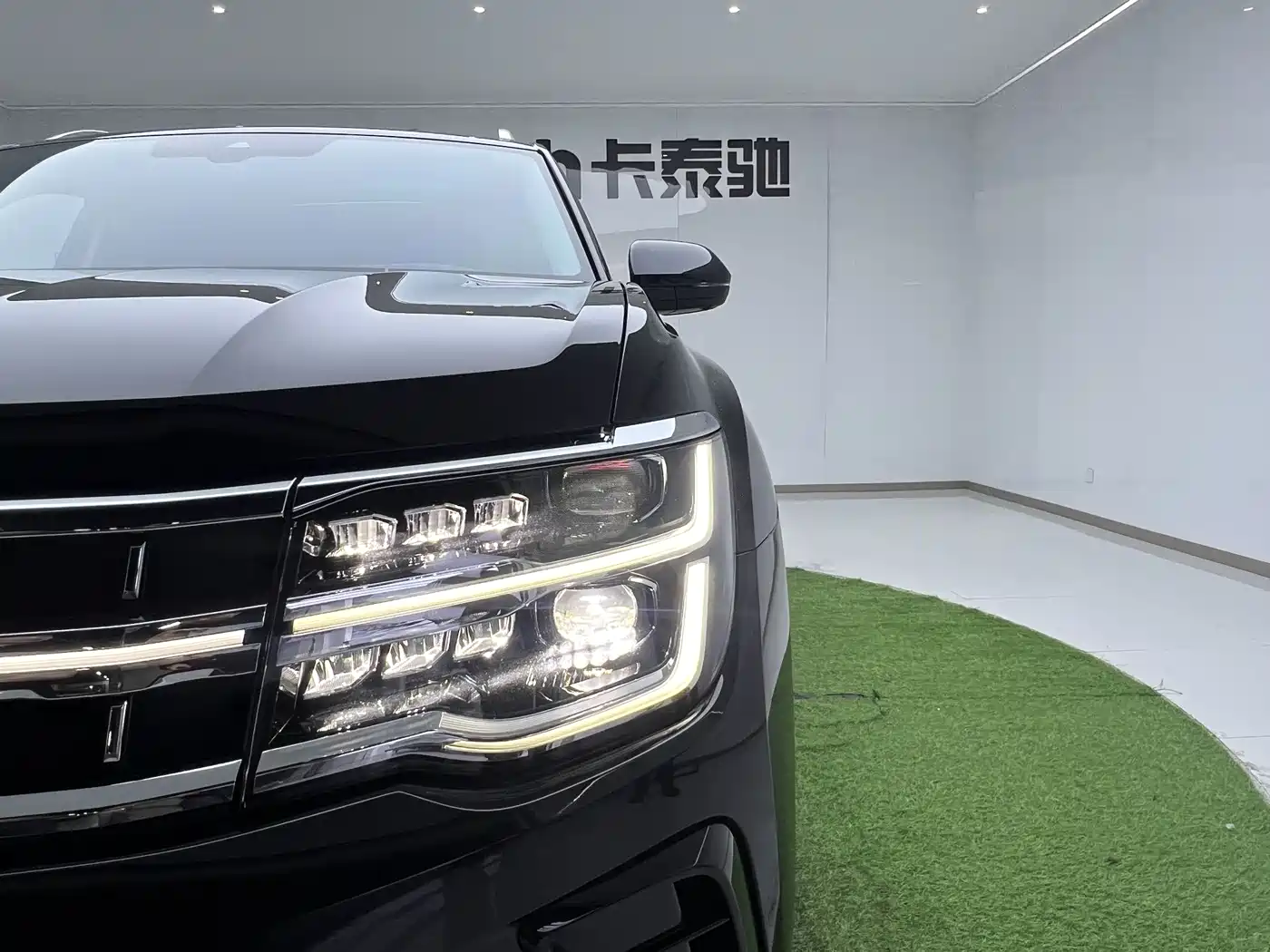Volkswagen Teramont 2023 380TSI AWD Premium Flagship Edition фото 30