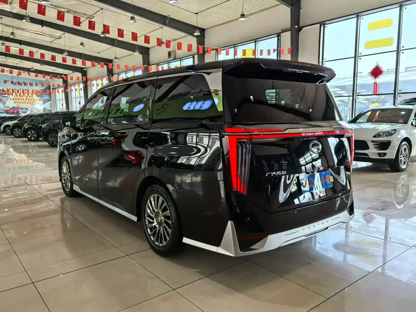 GAC Trumpchi Trumpchi M8 2024 Patriarch Series 400T Ultimate Edition фото 18