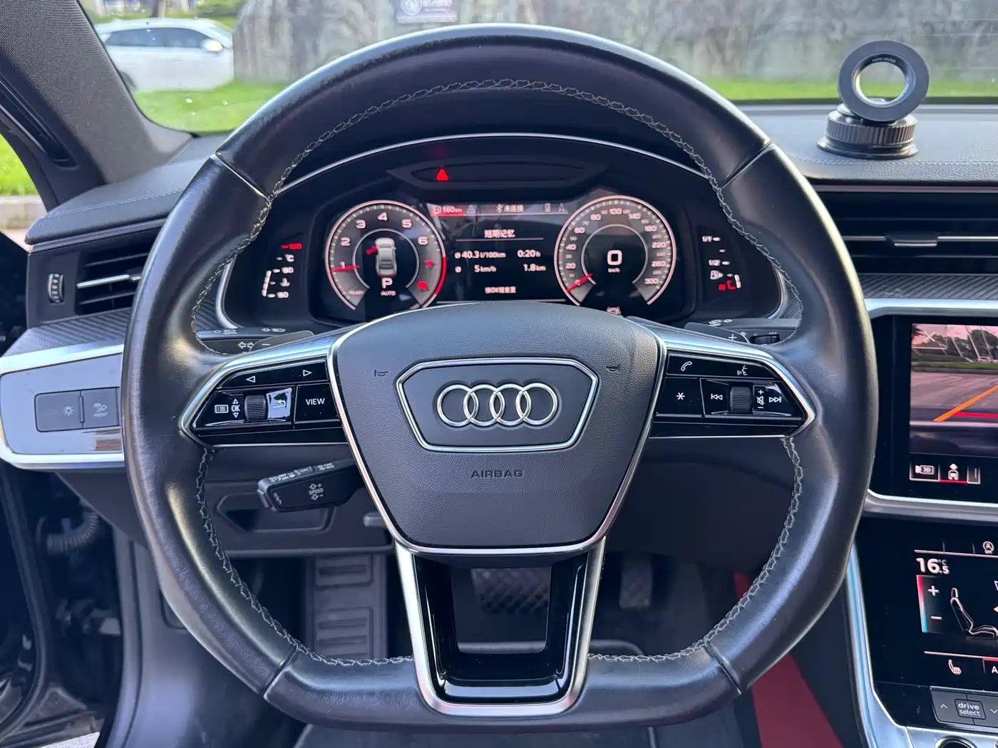Photo 13 - Audi A7L