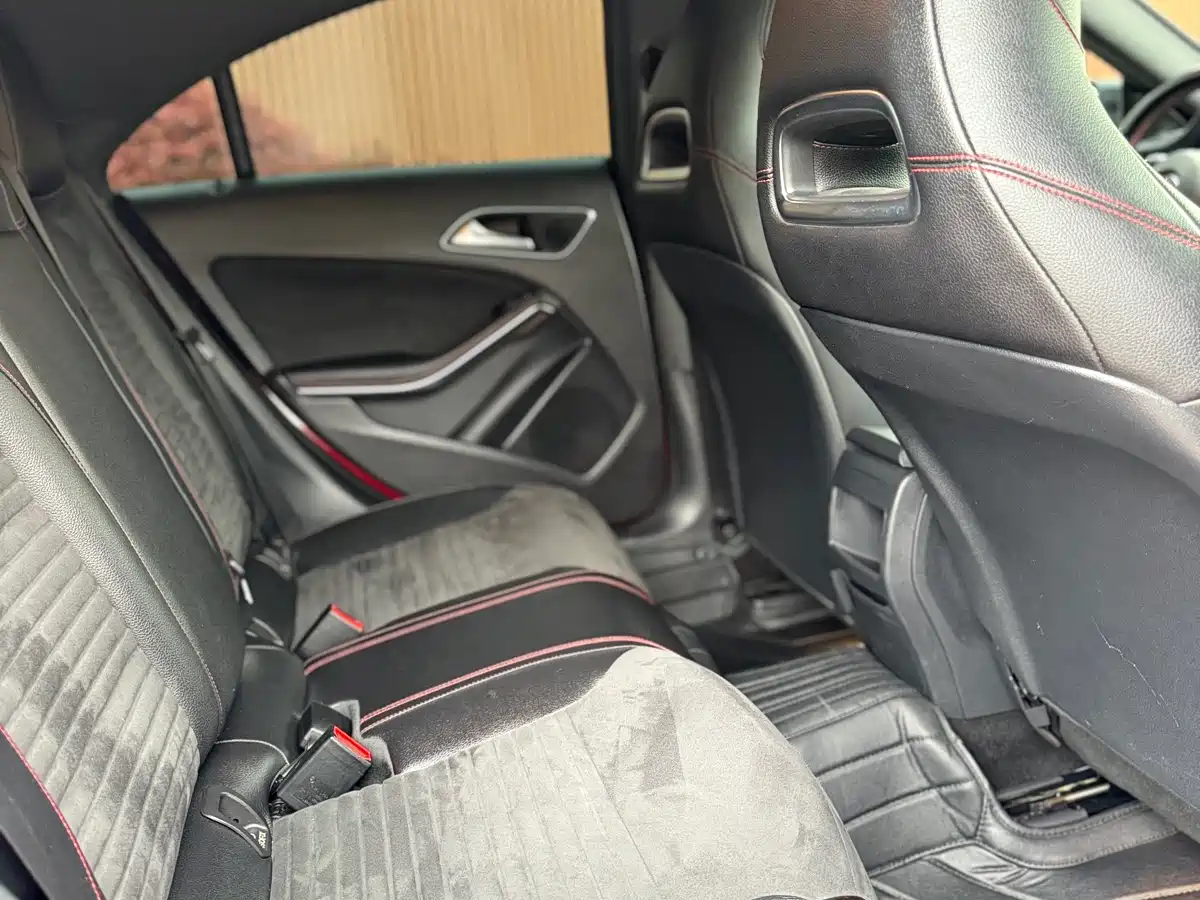 Mercedes-Benz CLA (Import) 2019 CLA 220 4MATIC фото 10