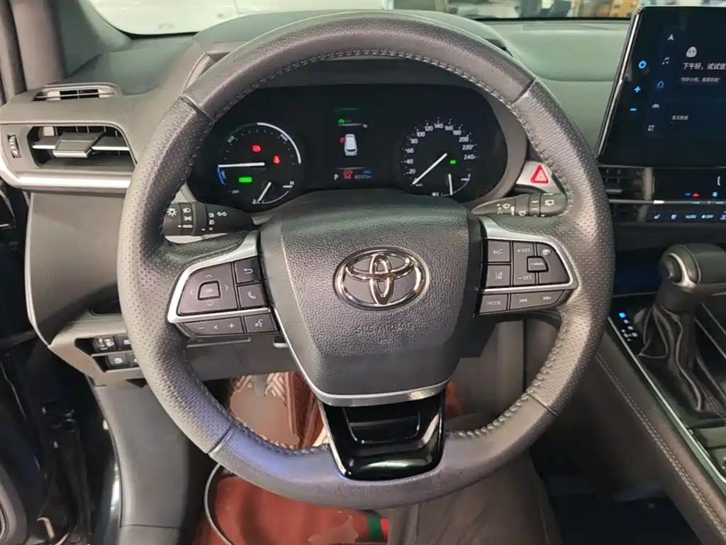 Toyota Sienna 2021 2.5L Hybrid Premium Edition фото 11