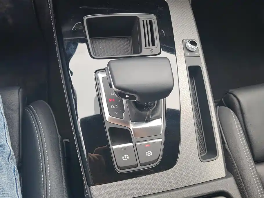 Audi Q5L 2023 40T Luxury Dynamic фото 16
